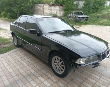 Черный БМВ 3 Серия, объемом двигателя 2 л и пробегом 359 тыс. км за 1900 $, фото 2 на Automoto.ua