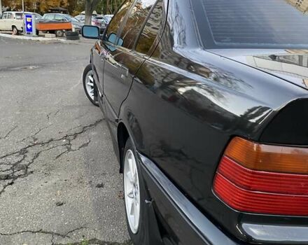 Чорний БМВ 3 Серія, об'ємом двигуна 1.6 л та пробігом 390 тис. км за 3350 $, фото 8 на Automoto.ua