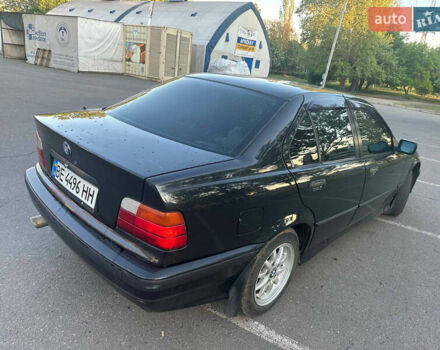 Чорний БМВ 3 Серія, об'ємом двигуна 1.8 л та пробігом 277 тис. км за 3000 $, фото 5 на Automoto.ua