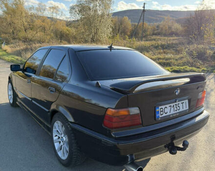 Черный БМВ 3 Серия, объемом двигателя 1.8 л и пробегом 368 тыс. км за 2499 $, фото 14 на Automoto.ua