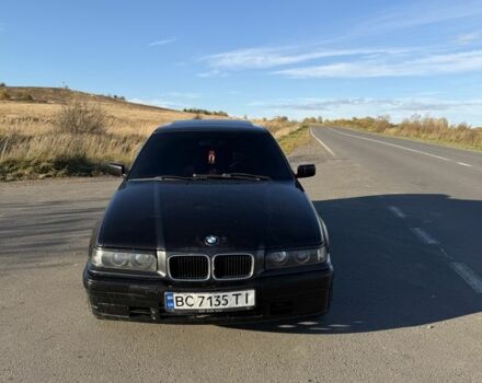 Черный БМВ 3 Серия, объемом двигателя 1.8 л и пробегом 368 тыс. км за 2550 $, фото 2 на Automoto.ua