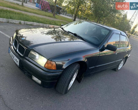 Чорний БМВ 3 Серія, об'ємом двигуна 1.8 л та пробігом 277 тис. км за 3000 $, фото 1 на Automoto.ua