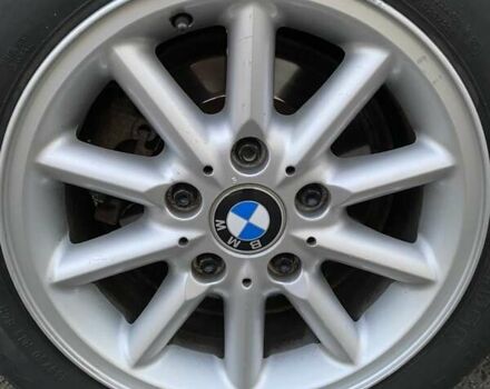 Чорний БМВ 3 Серія, об'ємом двигуна 1.6 л та пробігом 390 тис. км за 3350 $, фото 11 на Automoto.ua