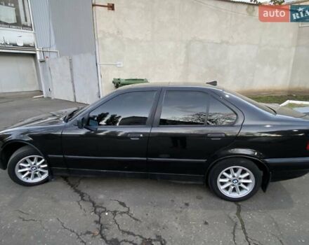 Чорний БМВ 3 Серія, об'ємом двигуна 1.6 л та пробігом 390 тис. км за 3350 $, фото 9 на Automoto.ua