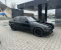 Черный БМВ 3 Серия, объемом двигателя 1.8 л и пробегом 358 тыс. км за 1000 $, фото 1 на Automoto.ua