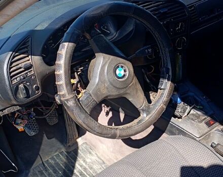 Чорний БМВ 3 Серія, об'ємом двигуна 1.6 л та пробігом 0 тис. км за 1500 $, фото 2 на Automoto.ua