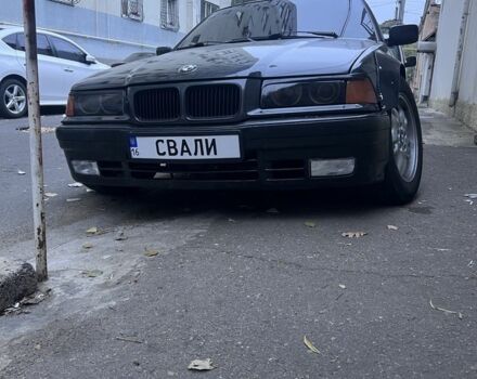 Черный БМВ 3 Серия, объемом двигателя 2 л и пробегом 250 тыс. км за 3500 $, фото 5 на Automoto.ua