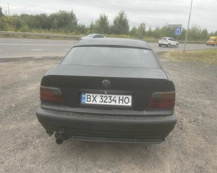 Черный БМВ 3 Серия, объемом двигателя 1.6 л и пробегом 350 тыс. км за 3000 $, фото 7 на Automoto.ua