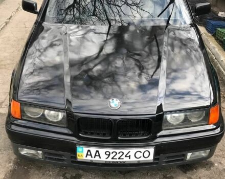 Черный БМВ 3 Серия, объемом двигателя 1.8 л и пробегом 250 тыс. км за 2450 $, фото 1 на Automoto.ua