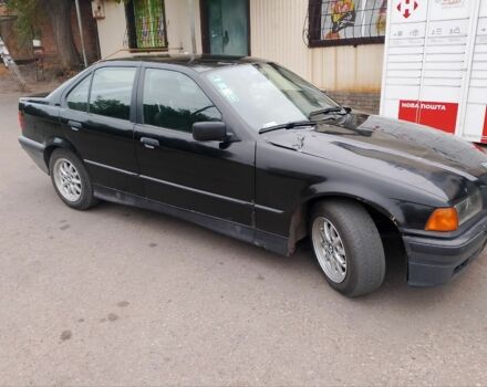 Чорний БМВ 3 Серія, об'ємом двигуна 1.8 л та пробігом 338 тис. км за 1806 $, фото 1 на Automoto.ua