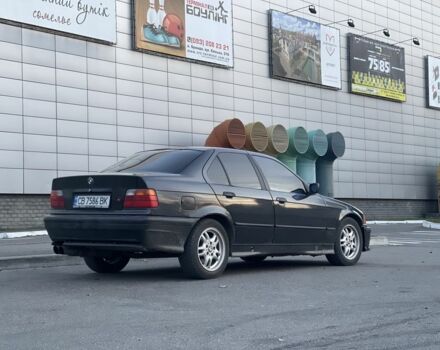 Черный БМВ 3 Серия, объемом двигателя 2 л и пробегом 276 тыс. км за 3000 $, фото 2 на Automoto.ua