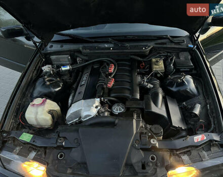 Чорний БМВ 3 Серія, об'ємом двигуна 2.49 л та пробігом 452 тис. км за 3800 $, фото 10 на Automoto.ua