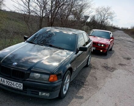 Чорний БМВ 3 Серія, об'ємом двигуна 1.8 л та пробігом 252 тис. км за 2400 $, фото 6 на Automoto.ua