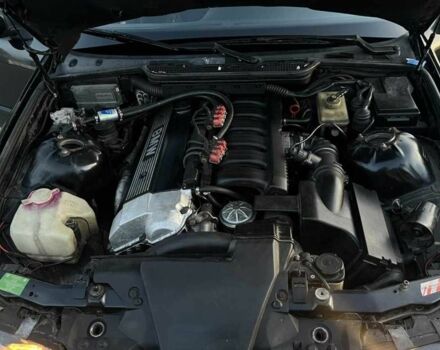 Черный БМВ 3 Серия, объемом двигателя 2.5 л и пробегом 453 тыс. км за 3300 $, фото 8 на Automoto.ua