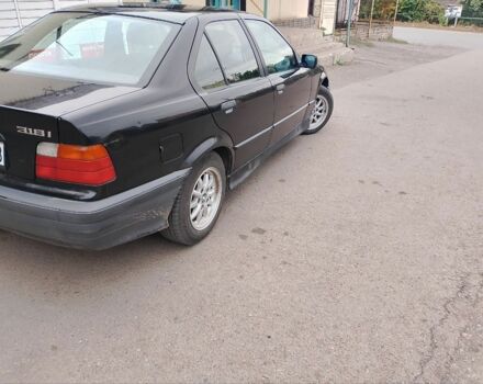 Чорний БМВ 3 Серія, об'ємом двигуна 1.8 л та пробігом 338 тис. км за 1806 $, фото 2 на Automoto.ua