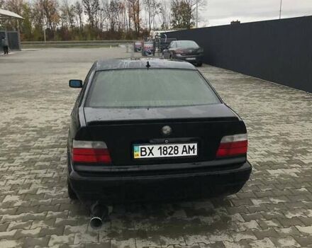 Черный БМВ 3 Серия, объемом двигателя 2 л и пробегом 320 тыс. км за 2450 $, фото 3 на Automoto.ua