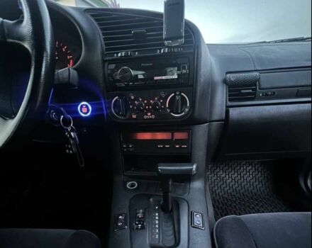 Черный БМВ 3 Серия, объемом двигателя 2.5 л и пробегом 453 тыс. км за 3300 $, фото 6 на Automoto.ua