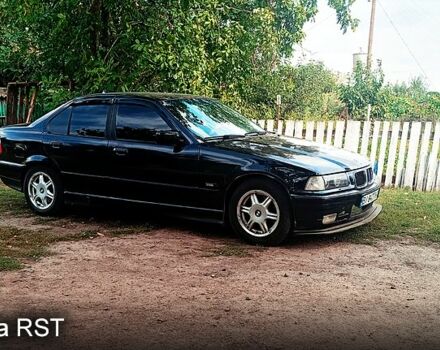Черный БМВ 3 Серия, объемом двигателя 2 л и пробегом 500 тыс. км за 2700 $, фото 1 на Automoto.ua