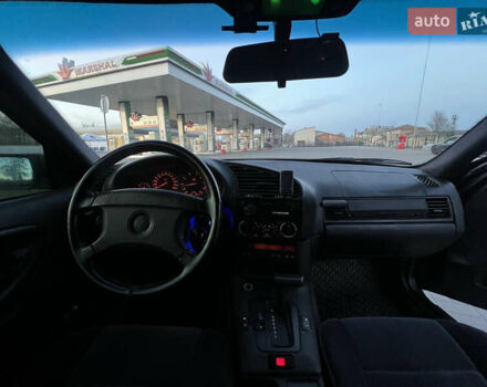 Чорний БМВ 3 Серія, об'ємом двигуна 2.49 л та пробігом 452 тис. км за 3800 $, фото 7 на Automoto.ua