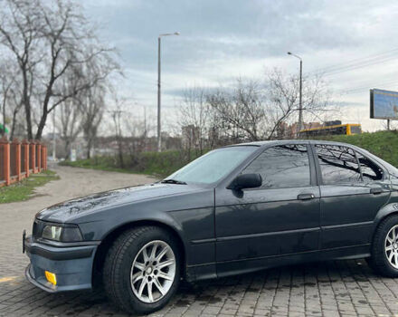 Черный БМВ 3 Серия, объемом двигателя 2.5 л и пробегом 250 тыс. км за 4700 $, фото 3 на Automoto.ua