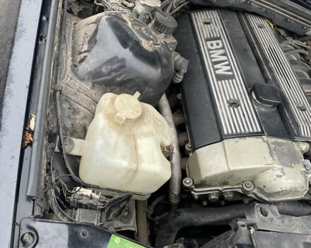 Черный БМВ 3 Серия, объемом двигателя 1.99 л и пробегом 245 тыс. км за 5200 $, фото 13 на Automoto.ua