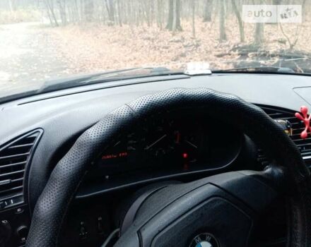 Черный БМВ 3 Серия, объемом двигателя 1.6 л и пробегом 254 тыс. км за 3100 $, фото 11 на Automoto.ua