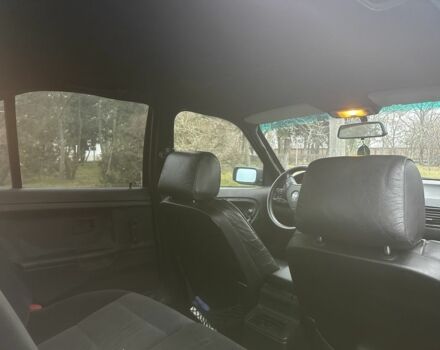 Черный БМВ 3 Серия, объемом двигателя 2 л и пробегом 435 тыс. км за 1600 $, фото 6 на Automoto.ua