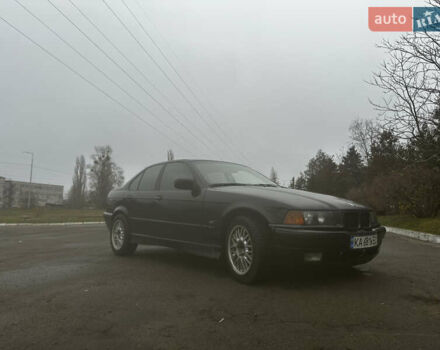 Черный БМВ 3 Серия, объемом двигателя 2 л и пробегом 435 тыс. км за 1600 $, фото 1 на Automoto.ua