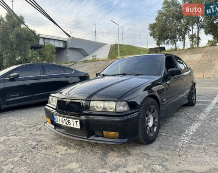Черный БМВ 3 Серия, объемом двигателя 2.5 л и пробегом 440 тыс. км за 3800 $, фото 1 на Automoto.ua