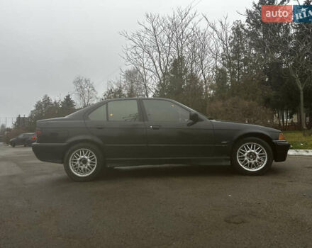 Черный БМВ 3 Серия, объемом двигателя 2 л и пробегом 435 тыс. км за 1600 $, фото 2 на Automoto.ua