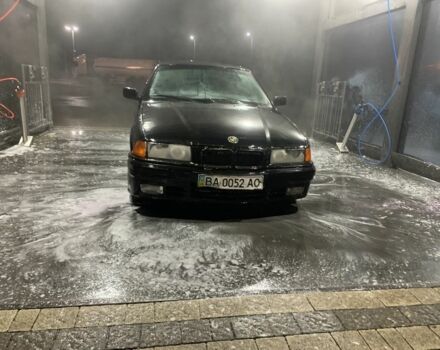 Чорний БМВ 3 Серія, об'ємом двигуна 2 л та пробігом 400 тис. км за 1050 $, фото 2 на Automoto.ua