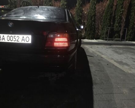 Чорний БМВ 3 Серія, об'ємом двигуна 2 л та пробігом 400 тис. км за 1050 $, фото 5 на Automoto.ua