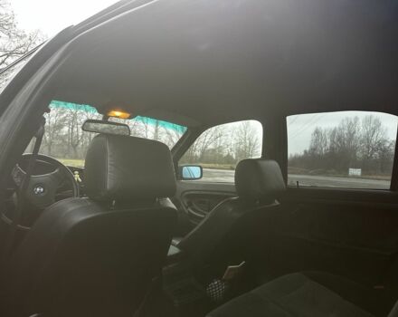 Черный БМВ 3 Серия, объемом двигателя 2 л и пробегом 435 тыс. км за 1600 $, фото 5 на Automoto.ua