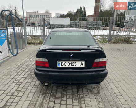 Черный БМВ 3 Серия, объемом двигателя 1.99 л и пробегом 245 тыс. км за 5200 $, фото 6 на Automoto.ua