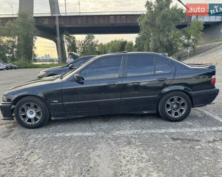 Черный БМВ 3 Серия, объемом двигателя 2.5 л и пробегом 440 тыс. км за 3800 $, фото 14 на Automoto.ua