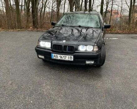 Черный БМВ 3 Серия, объемом двигателя 1.99 л и пробегом 420 тыс. км за 3300 $, фото 1 на Automoto.ua