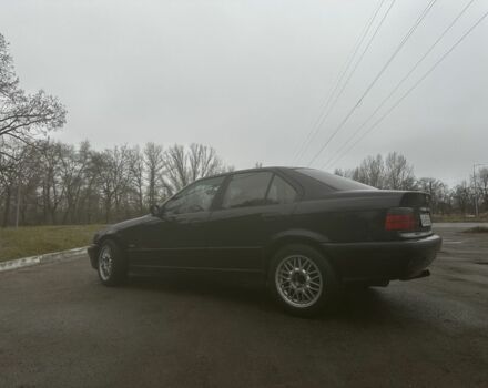 Черный БМВ 3 Серия, объемом двигателя 2 л и пробегом 435 тыс. км за 1600 $, фото 4 на Automoto.ua