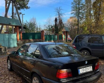 Чорний БМВ 3 Серія, об'ємом двигуна 1.8 л та пробігом 236 тис. км за 1100 $, фото 3 на Automoto.ua