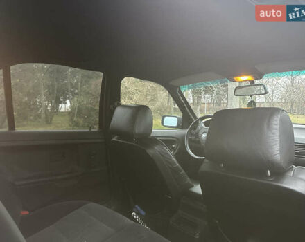 Черный БМВ 3 Серия, объемом двигателя 2 л и пробегом 435 тыс. км за 1600 $, фото 6 на Automoto.ua