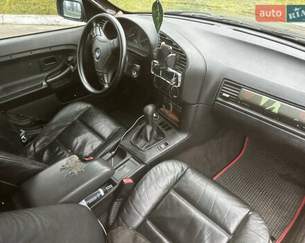 Черный БМВ 3 Серия, объемом двигателя 2 л и пробегом 435 тыс. км за 1600 $, фото 8 на Automoto.ua