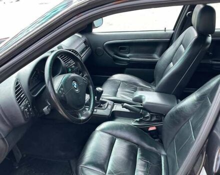 Черный БМВ 3 Серия, объемом двигателя 2 л и пробегом 510 тыс. км за 4600 $, фото 13 на Automoto.ua