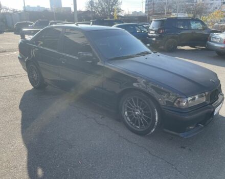 Черный БМВ 3 Серия, объемом двигателя 2 л и пробегом 300 тыс. км за 4500 $, фото 5 на Automoto.ua