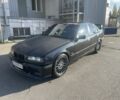Черный БМВ 3 Серия, объемом двигателя 2 л и пробегом 300 тыс. км за 4500 $, фото 1 на Automoto.ua