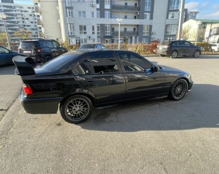 Черный БМВ 3 Серия, объемом двигателя 2 л и пробегом 300 тыс. км за 4500 $, фото 2 на Automoto.ua