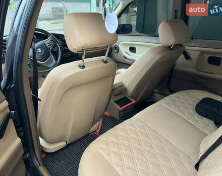 Чорний БМВ 3 Серія, об'ємом двигуна 2.5 л та пробігом 337 тис. км за 3999 $, фото 9 на Automoto.ua