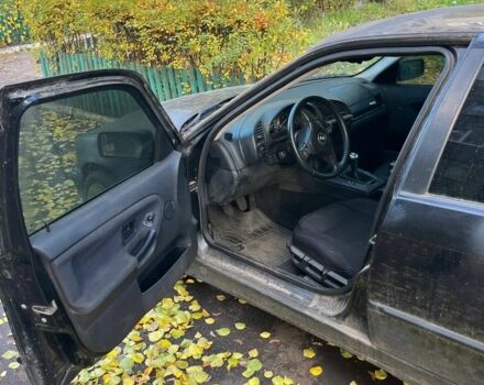 Чорний БМВ 3 Серія, об'ємом двигуна 2 л та пробігом 370 тис. км за 3300 $, фото 2 на Automoto.ua