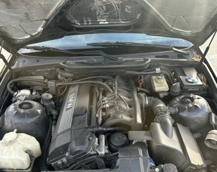 Черный БМВ 3 Серия, объемом двигателя 2.5 л и пробегом 425 тыс. км за 4700 $, фото 17 на Automoto.ua