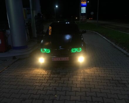 Чорний БМВ 3 Серія, об'ємом двигуна 2 л та пробігом 300 тис. км за 1550 $, фото 4 на Automoto.ua