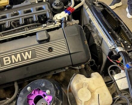 Черный БМВ 3 Серия, объемом двигателя 2 л и пробегом 20 тыс. км за 8500 $, фото 6 на Automoto.ua