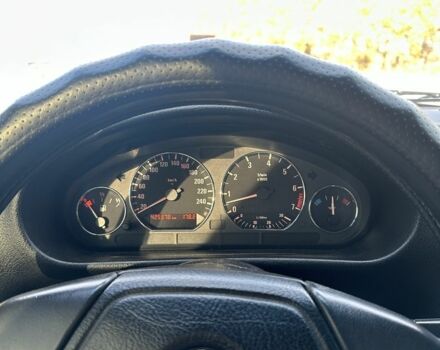 Черный БМВ 3 Серия, объемом двигателя 2.5 л и пробегом 425 тыс. км за 4700 $, фото 8 на Automoto.ua